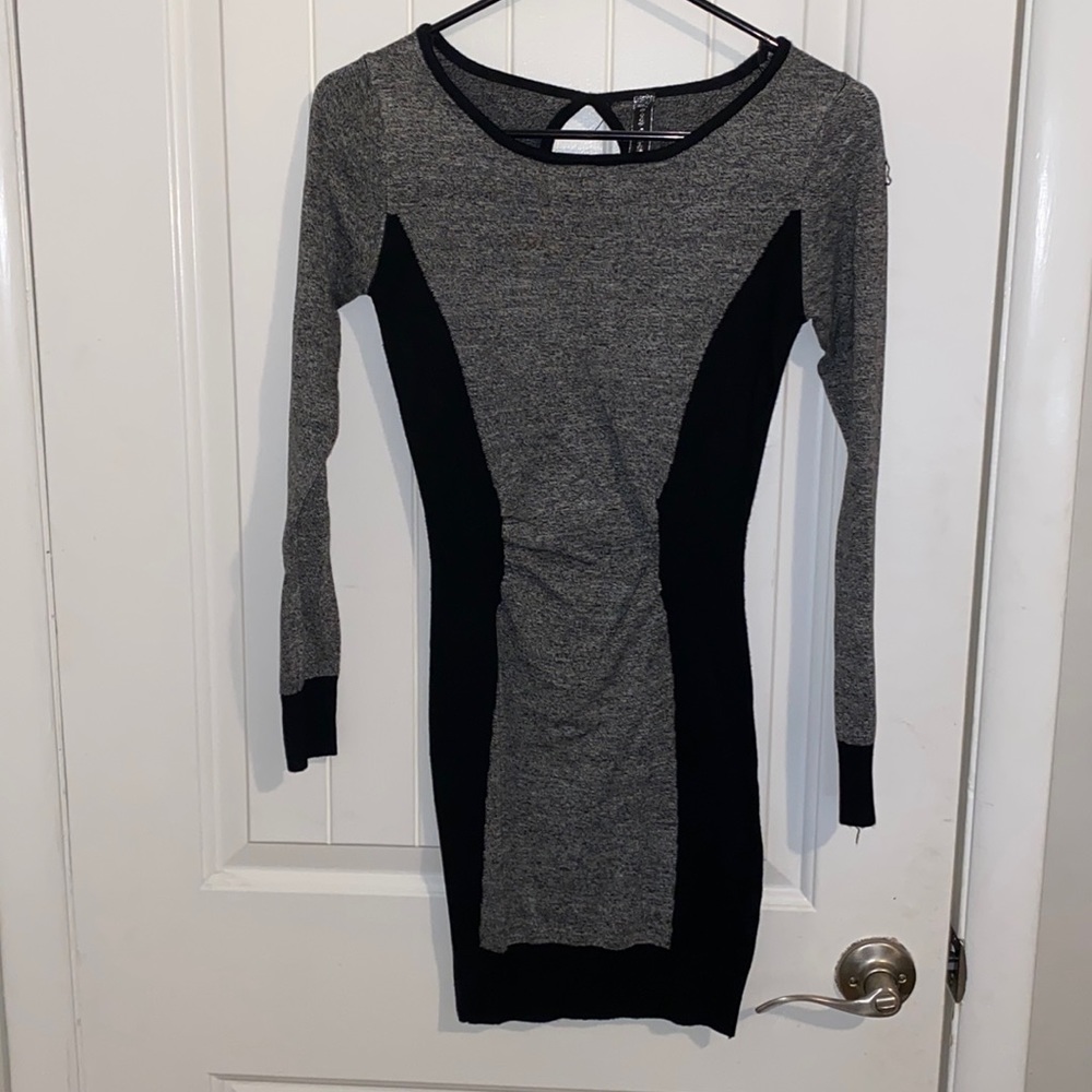 Gray/ Black body con key hole dress